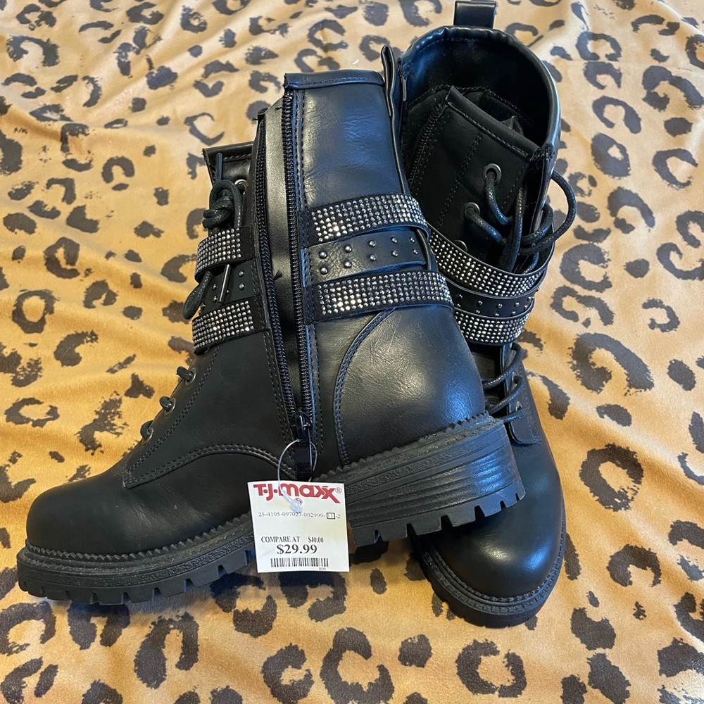 *BRAND NEW* Rock & Candy boots